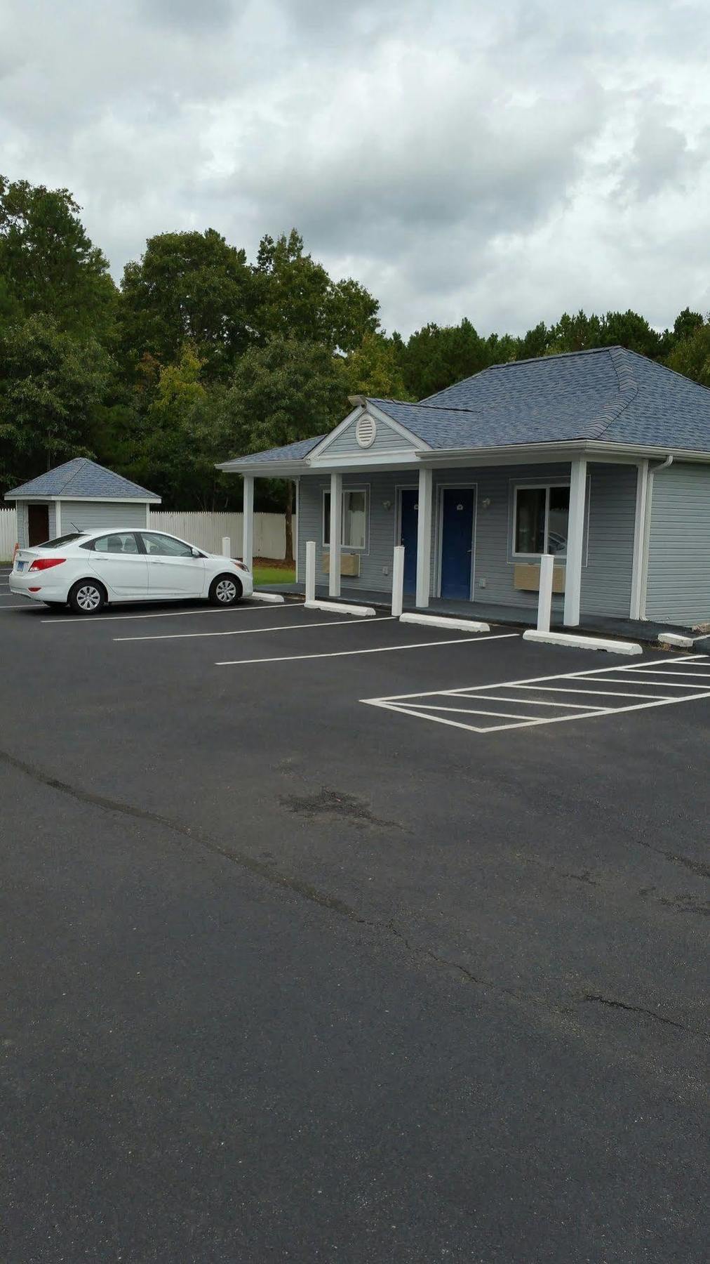 Village Inn & Suites - Smithville Exterior foto